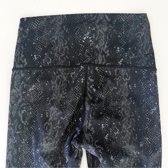 Varley Luna High Rise Leggings Snake Print Black Gray - Picture 3 of 7